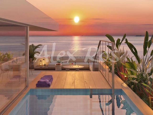 Apartamento en venta en Platja d´Aro, Fenals Costa Brava. VIVIENDA EN PRIMERA LÍNEA DE MAR EN PASEO MARÍTIMO DE PLATJA DARO. Apartamentos Platja.