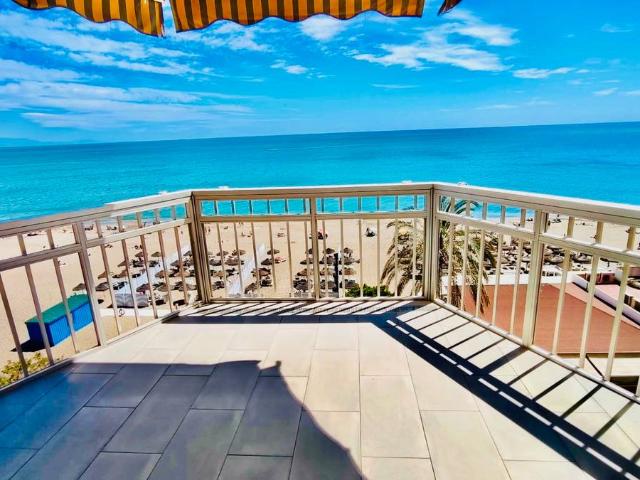 Apartamento en Venta en Playa de los Boliches