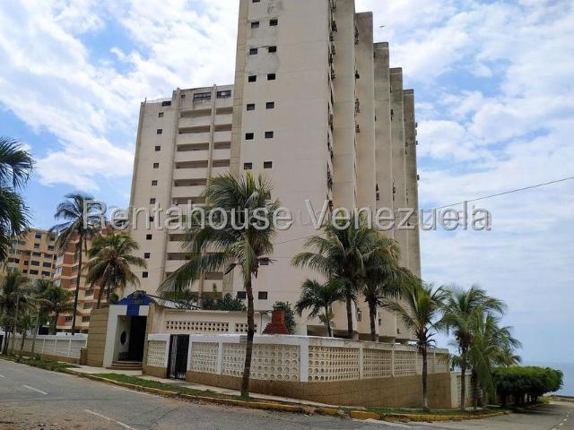 Apartamento en Venta en Playa Grande, Catia La Mar