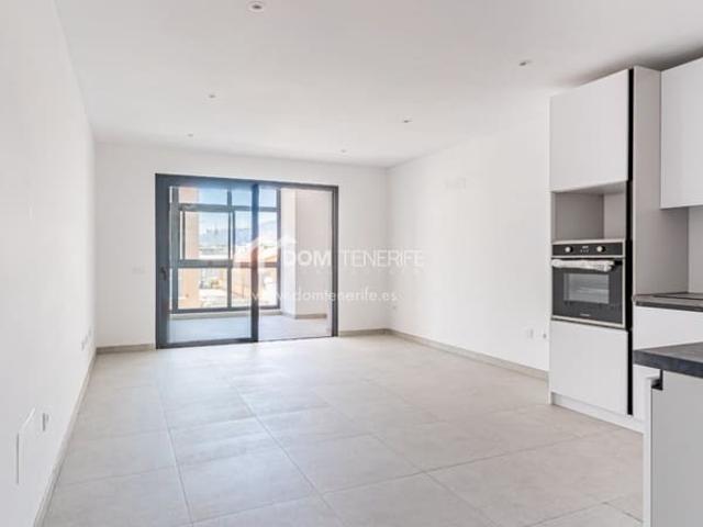 Apartamento en venta en Playa San Juan, Tenerife