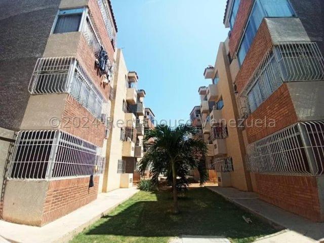 Apartamento en Venta en Punto Fijo Falcón 70 m2. 3 hab