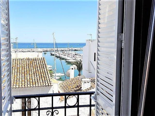 Apartamento en Venta en Puerto Banús