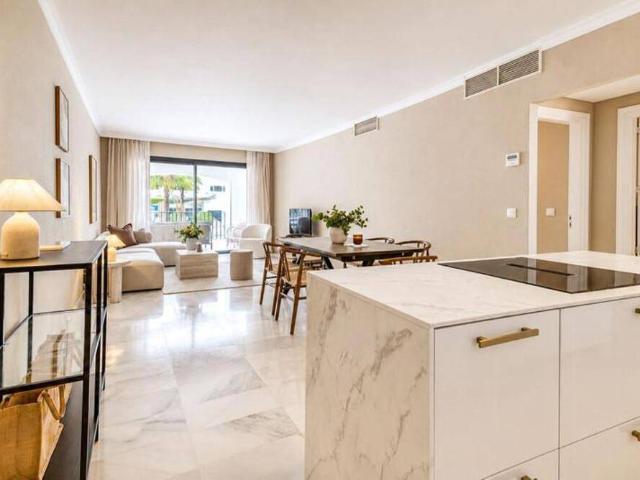 Apartamento en Venta en Puerto Banús