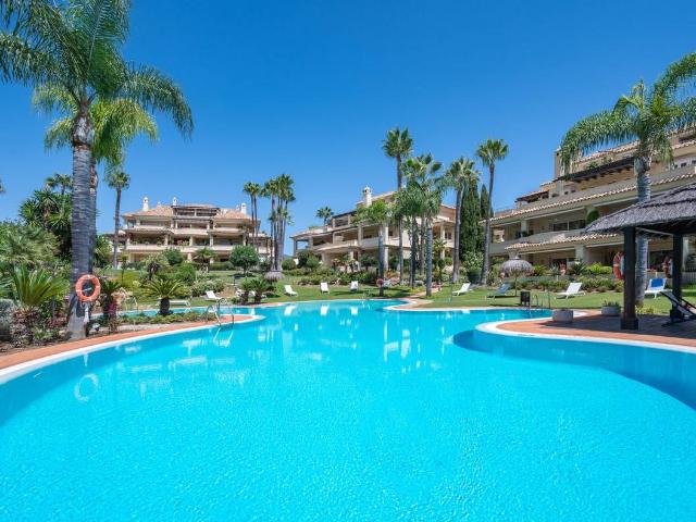 Apartamento en Venta en Puerto Banús
