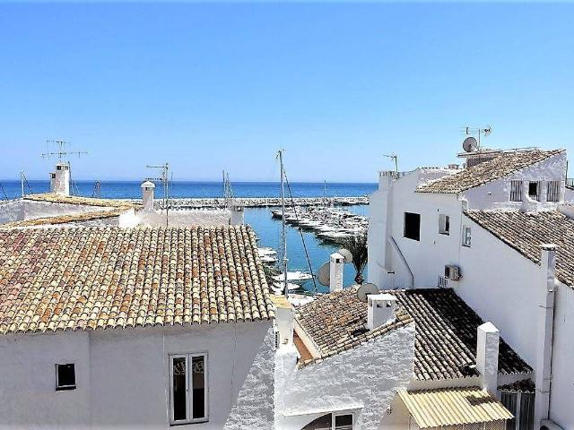 Apartamento en Venta en Puerto Banús