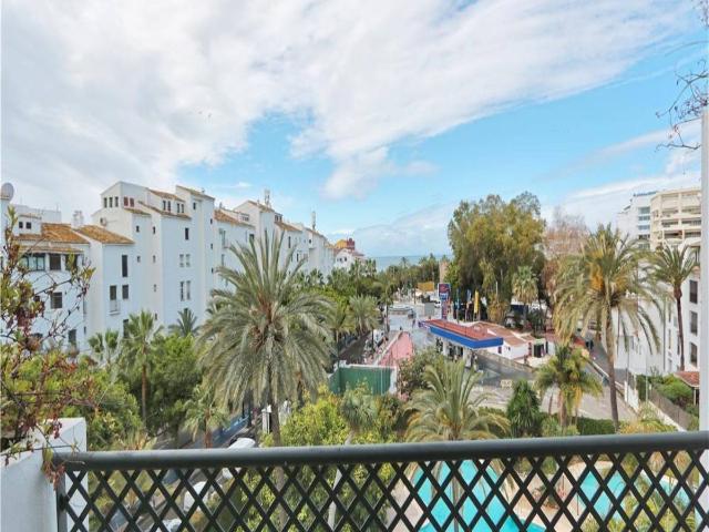 Apartamento en Venta en Puerto Banús