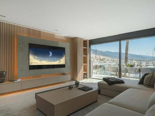 Apartamento en Venta en Puerto Banús