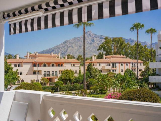 Apartamento en Venta en Puerto Banús