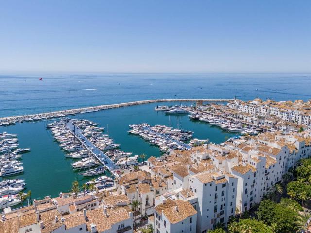 Apartamento en Venta en Puerto Banús