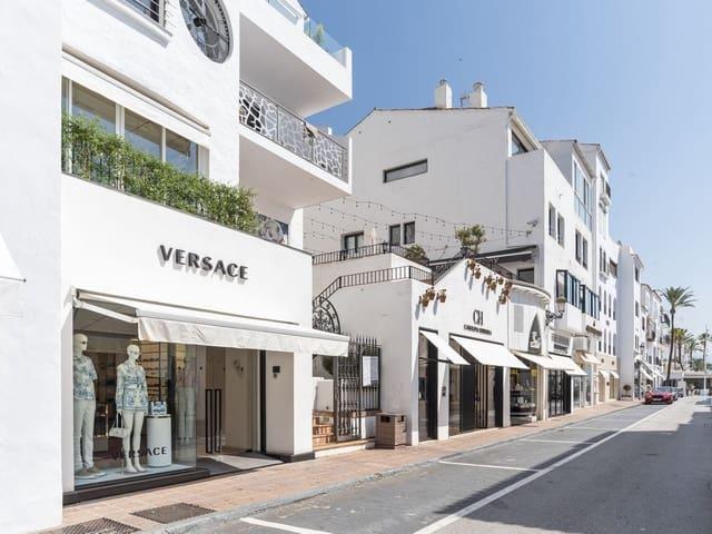 Apartamento en venta en Puerto Banus, Málaga Costa del Sol