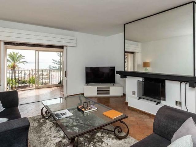 Apartamento en venta en Puerto Banus, Málaga Costa del Sol