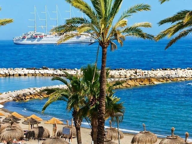Apartamento en venta en Puerto Banus, Málaga Costa del Sol