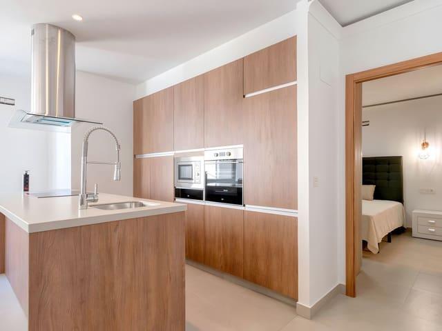 Apartamento en venta en Puerto Banus, Málaga Costa del Sol