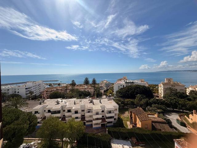 Apartamento en Venta en Puerto de Estepona