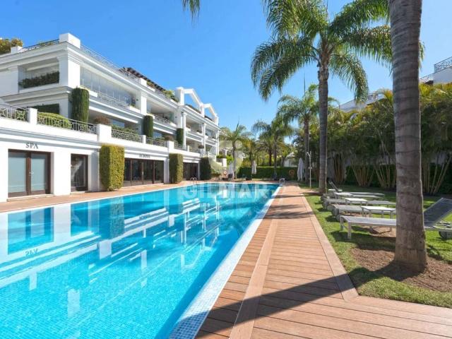 Apartamento en Venta en Puerto de Estepona
