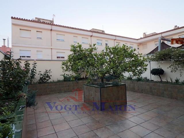 Apartamento en venta en Roses, Centre Costa Brava. Amplio piso con gran terraza de 43 m² en una de las mejores zonas de Roses. Apartamentos.