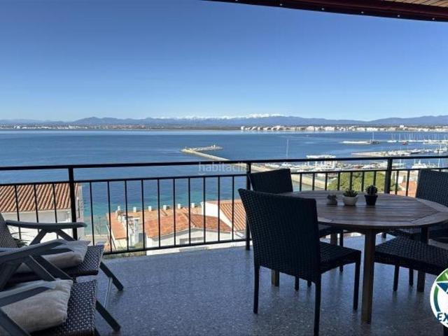 Apartamento en venta en Roses, Puig Rom Canyelles Almadrava Costa Brava. VIVA EL AZUL Su Balcón Privado al Mediterráneo y al Vibrante Puerto de Roses. Apartamentos.