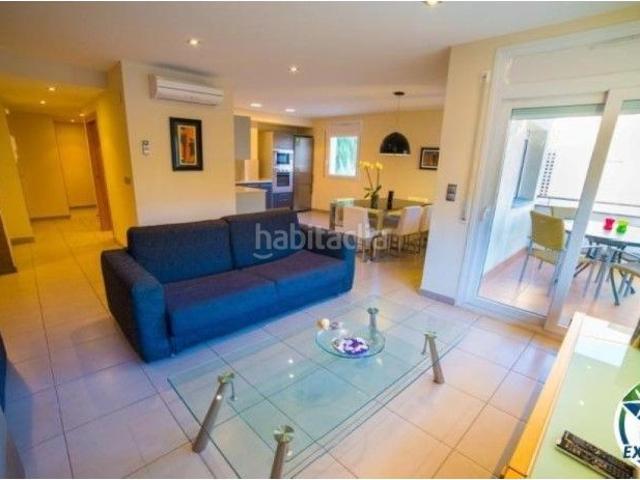 Apartamento en venta en Roses, Santa Margarida Costa Brava. Acogedor apartamento situado en el centro de la urbanización de Santa Margarita, en Roses. Apartamentos.