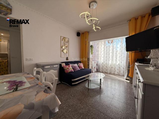 Apartamento en venta en Roses, Santa Margarida Costa Brava. Apartamento a 100 metros de la playa en Santa Margarita Roses. Apartamentos.