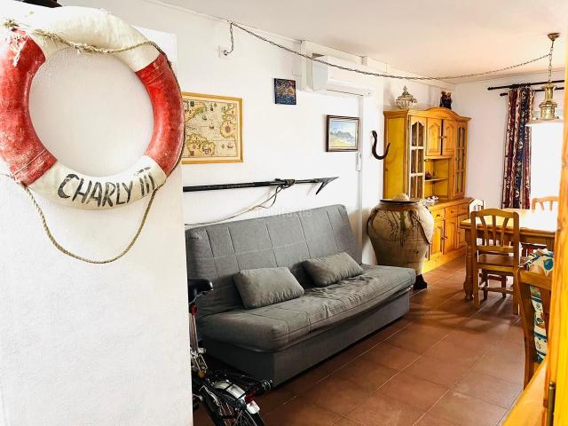 Apartamento en venta en Roses, Santa Margarida Costa Brava. Apartamento de 95m2 con dos plazas de garaje y amarre privado. Apartamentos.