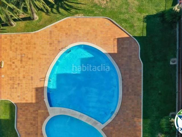 Apartamento en venta en Roses, Santa Margarida Costa Brava. Apartamento en venta en Santa Margarida, Roses Vistas al mar, piscina y terraza frente al paseo marítimo. Apartamentos.
