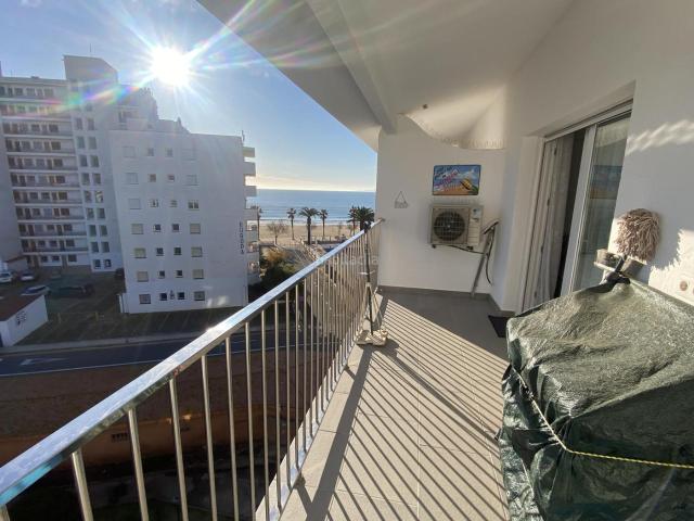 Apartamento en venta en Roses, Santa Margarida Costa Brava. APARTAMENTO EN VENTA EN SANTA MARGARITA CON DOS DORMITORIOS Y GRAN TERRAZA. Apartamentos.
