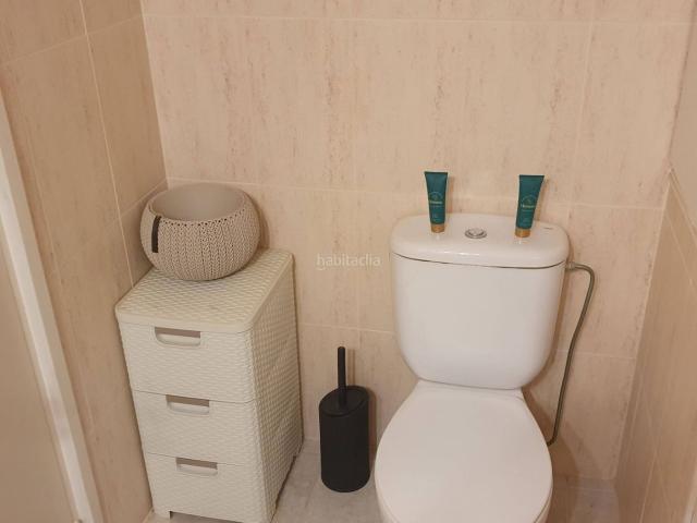 Apartamento en venta en Roses, Santa Margarida Costa Brava. APARTAMENTO RENOVADO CON DOS BAÑOS UNA HABITACIÓN EN SUITE POSIBILIDAD DE UN SEGUNDO DORMITORIO, OPORTUNIDAD POR ESTADO. Apartamentos.