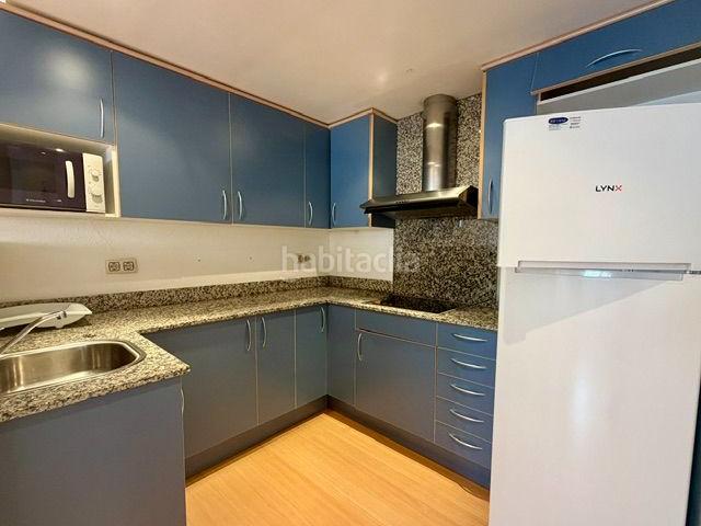 Apartamento en venta en Roses, Santa Margarida Costa Brava. Loft en planta baja con piscina comunitaria. Apartamentos.