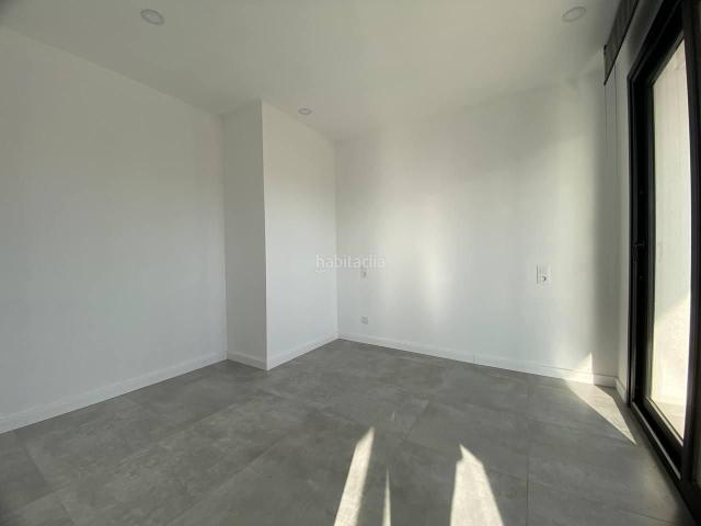 Apartamento en venta en Roses, Santa Margarida Costa Brava. Magnífico Dúplex en Segunda Línea de Mar con Posibilidad de Parking. Apartamentos.