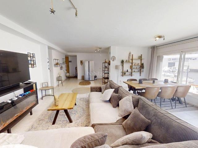 Apartamento en venta en Roses, Santa Margarida Costa Brava. Piso en Santa Margarita de 3 habitaciones con amarre. Apartamentos.