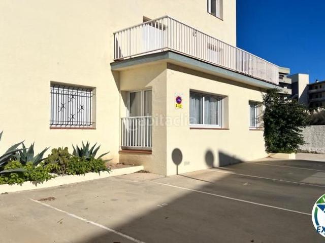 Apartamento en venta en Roses, Salatar Costa Brava. Apartamento a 70m del mar con licencia turística y parking. Apartamentos.