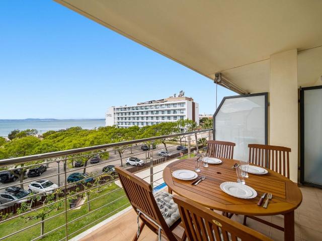 Apartamento en venta en Roses, Salatar Costa Brava. Apartamento en primera línea de mar en Santa Margarita. Apartamentos.
