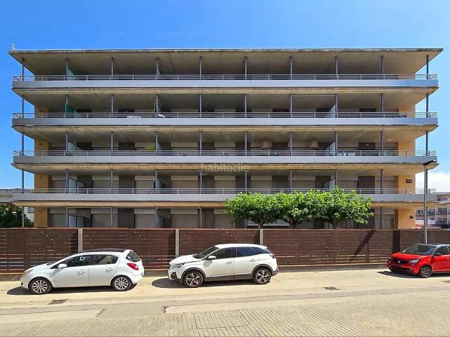 Apartamento en venta en Roses, Salatar Costa Brava. Apartamento en Salatar con vista parcial al mar, gran terraza y aparcamiento privado. Apartamentos.