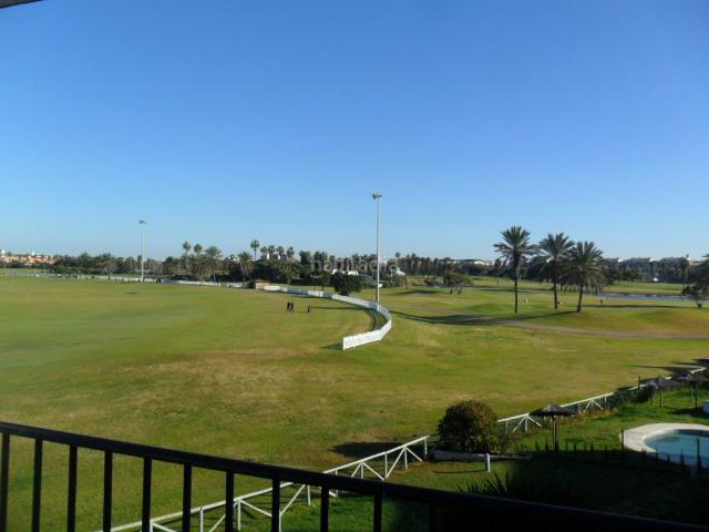 Apartamento en venta en Rota, Costa Ballena Golf. Tu mejor inversión en Costa Ballena. Primera linea y golf. Apartamentos.