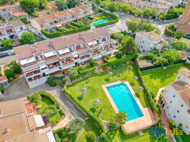 Apartamento en venta en S´Agaró Costa Brava. Planta baja con piscina en S'agaro. Apartamentos.