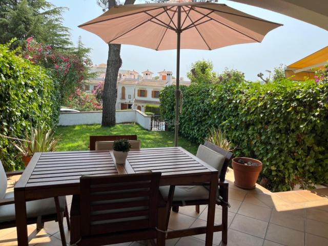 Apartamento en venta en S´Agaró Costa Brava. Planta baja de 2hab. con jardín privado. Apartamentos.