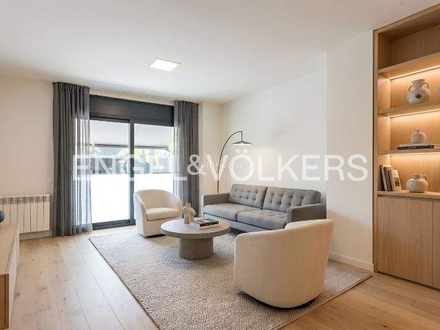 Apartamento en venta en Sant Boi de Llobregat, Ciutat Cooperativa Molí Nou. Vivienda Premium Elegancia, Luz y Diseño en Cada Rincón. Apartamentos Sant Boi de.