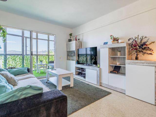 Apartamento en venta en Sant Joan Despí, Torreblanca. Luz natural todo el día, terraza y calidad de vida en Torreblanca. Apartamentos Sant Joan.