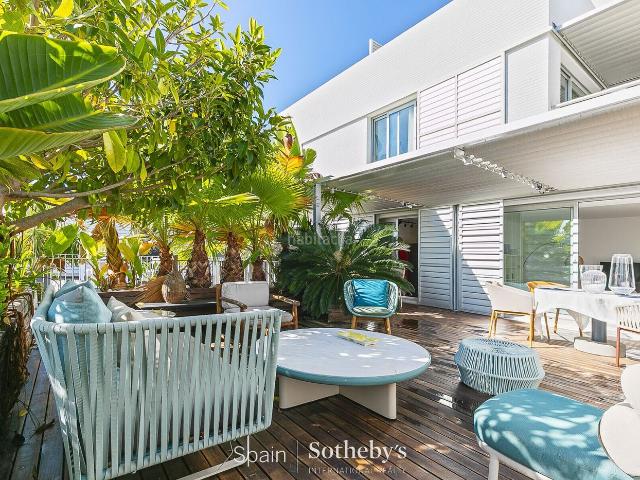 Apartamento en venta en Sant Pere de Ribes, Mas d´En Serra Els Cards. Dúplex con espectacular terrazajardín en Casas del Mar, a 5 minutos de Sitges. Apartamentos Sant Pere de.