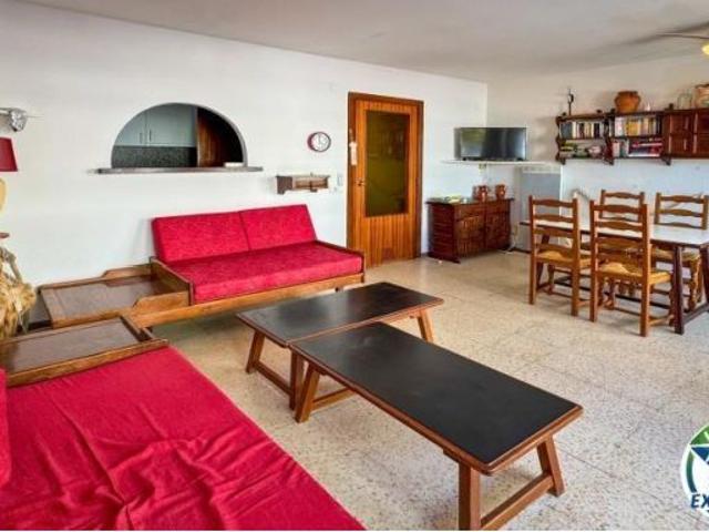 Apartamento en venta en Santa Margarida, Roses | Vistas al mar, piscina y terraza frente al paseo ma