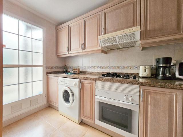 Apartamento en venta en Santa Pola, Novamar Mediterráneo. MEDITERRANEO Hermoso bungalow en planta alta con solarium y garaje. Apartamentos Santa.