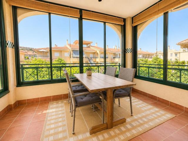 Apartamento en venta en Santa Pola, Novamar Mediterráneo. Ubicación exclusiva en la codiciada zona de Novamar apartamento soleado cerca de la playa de Carabassí. Apartamentos Santa.