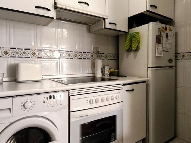Apartamento en venta en Santa Pola, Centro. Apartamento con terraza y vistas al mar junto al puerto de Santa Pola. Apartamentos Santa.