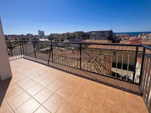 Apartamento en venta en Santa Pola, Playa Tamarit Playa Lissa. OPORTUNIDAD ÚNICA JUNTO AL MAR VIVIENDA REFORMADA CON TERRAZA A SÓLO 100 METROS DE LA PLAYA. Apartamentos Santa.