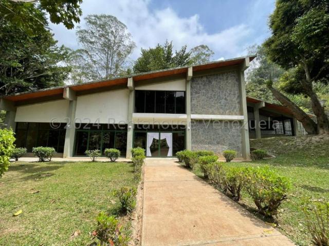 Apartamento en Venta en San Antonio de Los Altos Los Salias Miranda 120 m2. 4 hab