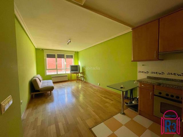 Apartamento en venta en San Andrés del Rabanedo, San Andrés del Rabanedo Pueblo. Apartamento bien distribuido con terraza e ideal para inversión. Apartamentos San Andrés del.