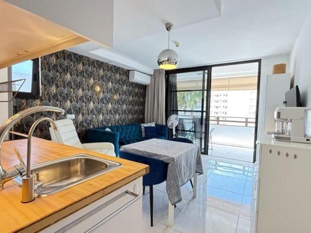 Apartamento en venta en San Bartolomé de Tirajana, Playa del Inglés
