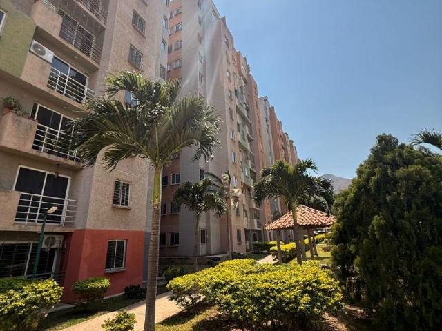 Apartamento en Venta en San Diego Carabobo 78 m2. 3 hab