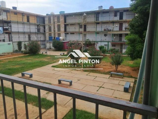 Apartamento en Venta en San Francisco Sur Zulia 80 m2. 3 hab