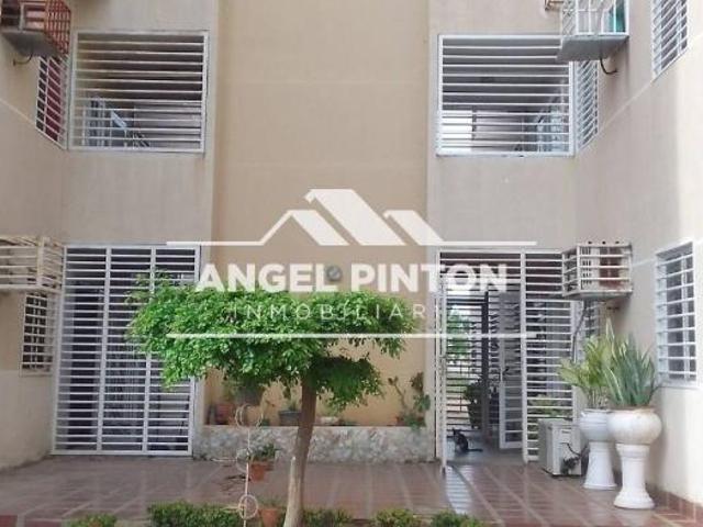 Apartamento en Venta en San Francisco Zulia 63 m2. 3 hab